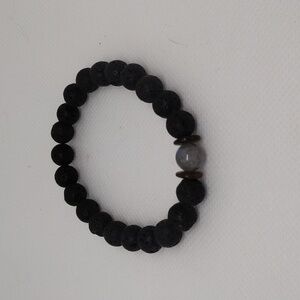 Black Beaded Bracelet – NWT, Mens Description: